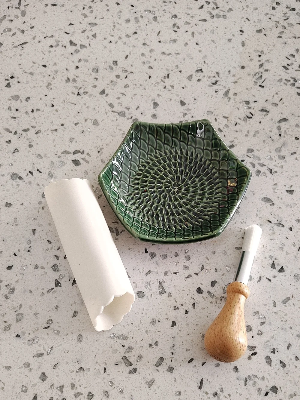 The Grate Plate Set Green stonewa Garlic And Ginger Grater 4.5